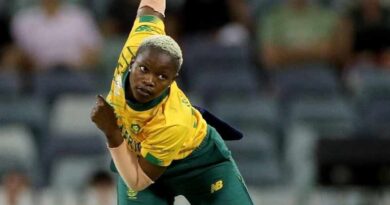 BAFUNA UKUVUKA NGE-ENGLAND